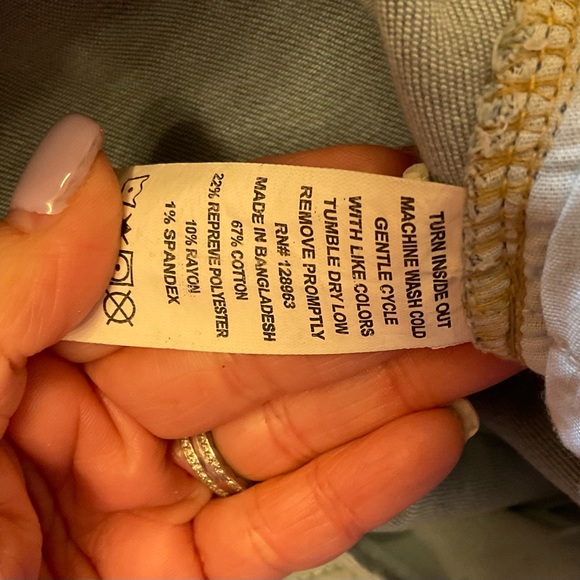 Indigo Rein Distressed Jeans - NWT - Size 11 - Picture 11 of 13